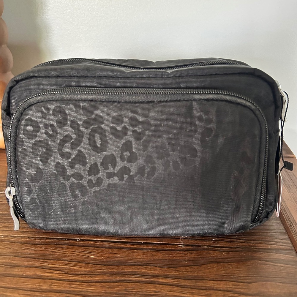 Baggallini Black Emboss Cheetah Cosmetic Bag Case - Picture 9 of 10